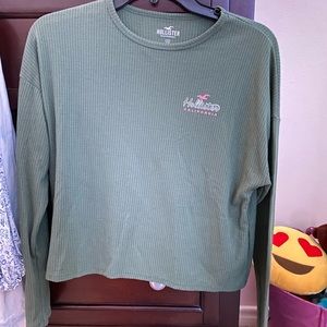 Hollister tee crop top